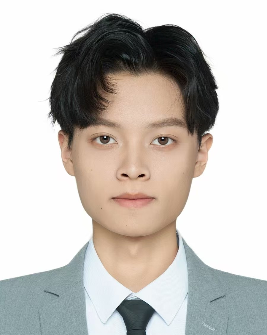 ​2025级硕士  仇念康